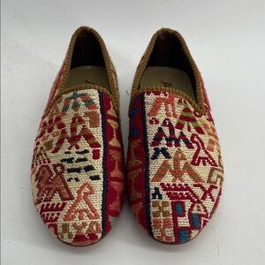 NWT Artemis Design Co. woven tapestry slip on loafer shoes sz 6